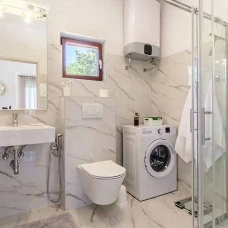 Aria Holiday home Sutivan